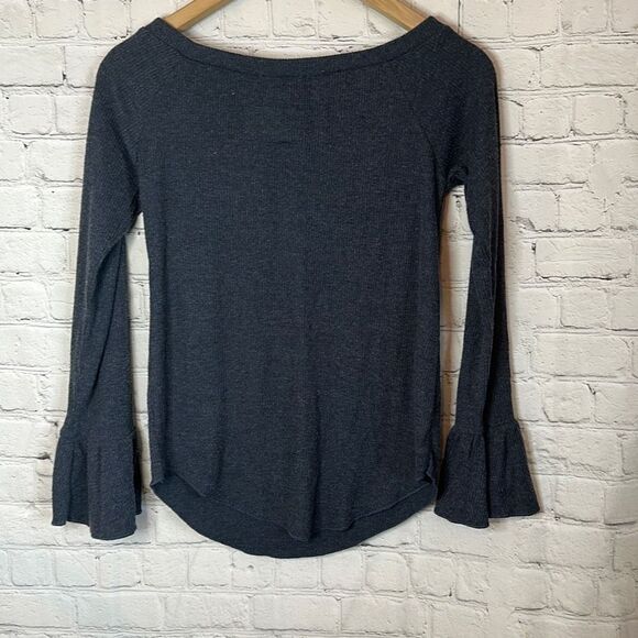 Chaser Women’s Ribbed Bell Sleeve size Medium NEW Wide Neck - Picture 4 of 6